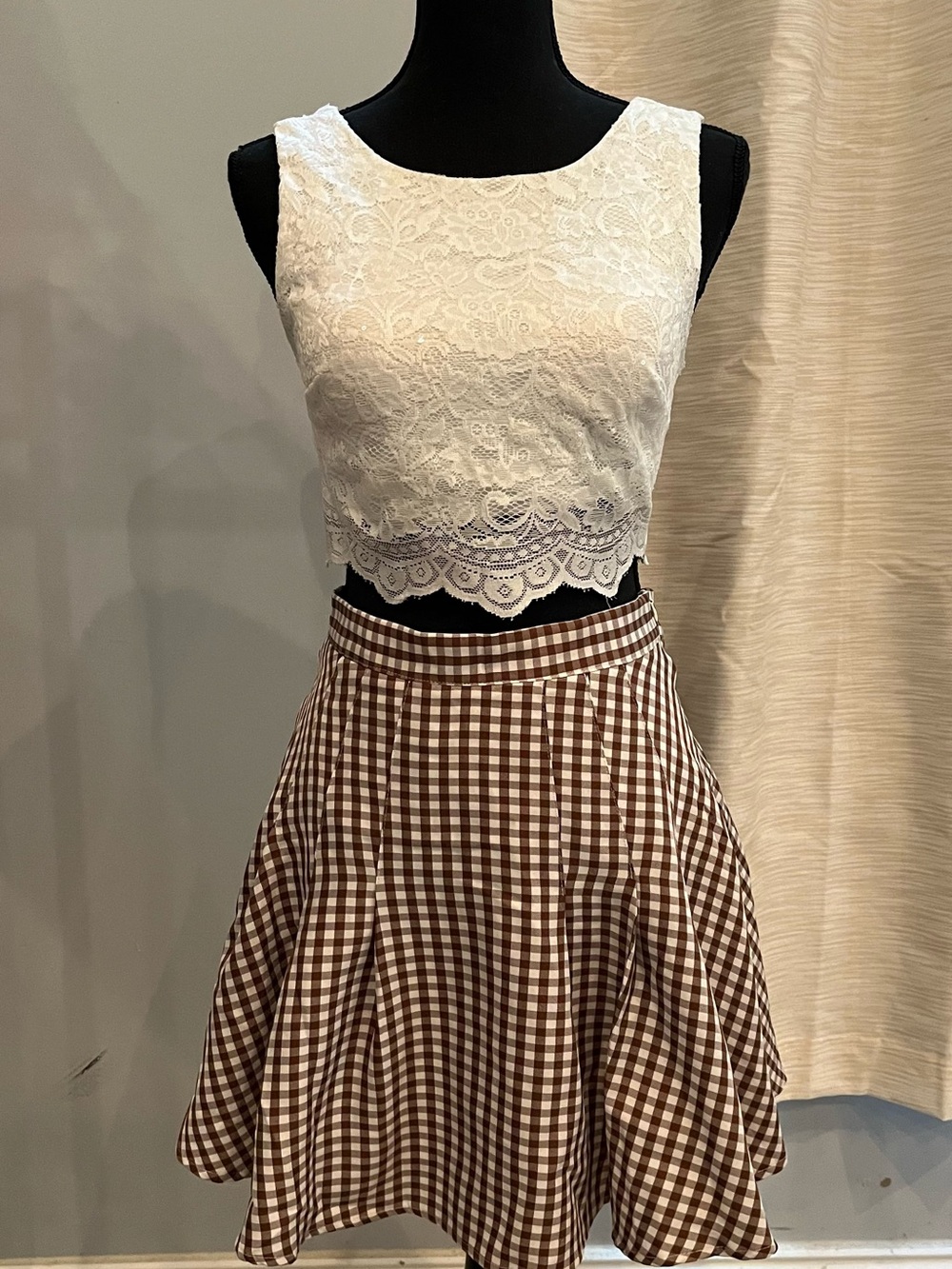 Cottagecore 2-Piece Co-ord Set: Lace Crop Top & Gingham Skirt